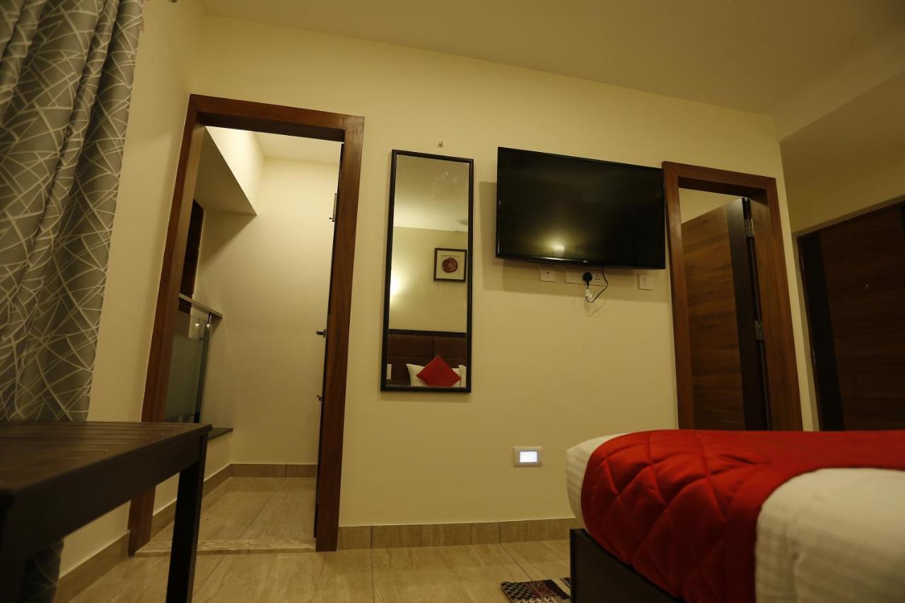 D Breeze Suites Devanahalli Exterior photo