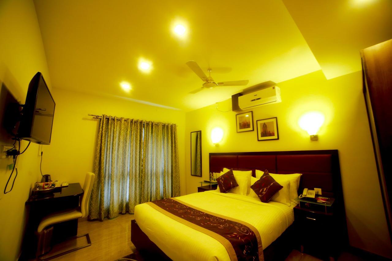 D Breeze Suites Devanahalli Room photo